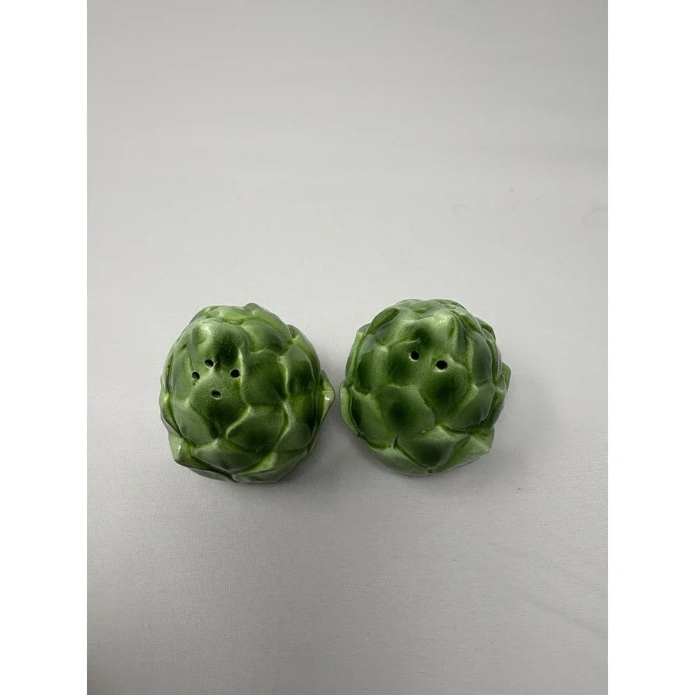 Holt Howard Artichoke Salt& Pepper Shakers Japan Mid Century Vintage Kitchy